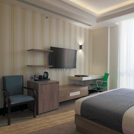 The Proud Hotel Al-Chubar Zewnętrze zdjęcie