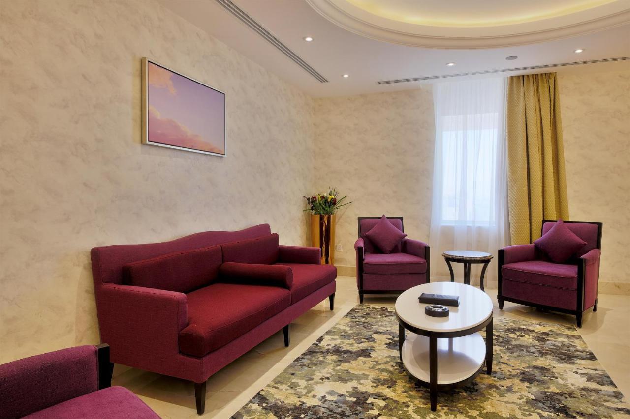 The Proud Hotel Al-Chubar Zewnętrze zdjęcie