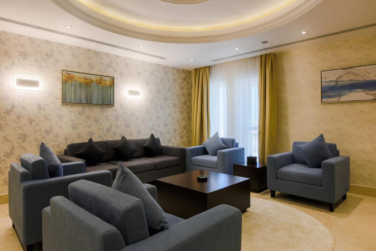 The Proud Hotel Al-Chubar Zewnętrze zdjęcie